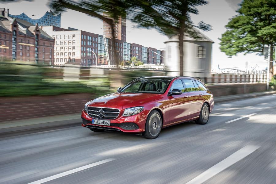  Mercedes-Benz E220 d Avantgarde Line Estate 2016 года  (фото 16 из 26)